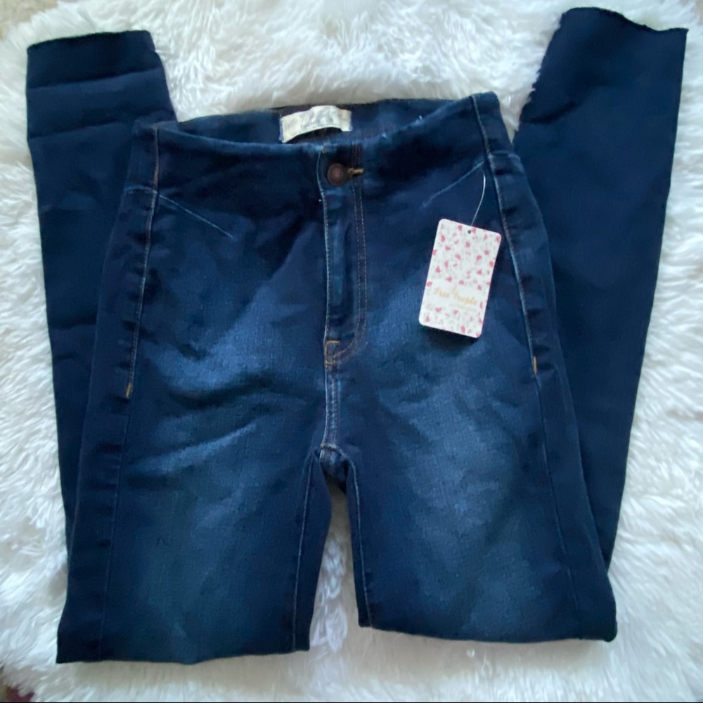 NWT Free People “feels like sunshine” jeans
